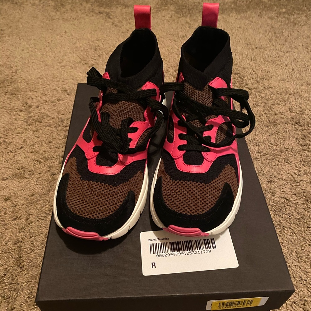 100% Authentic Valentino Garavani Sneakers